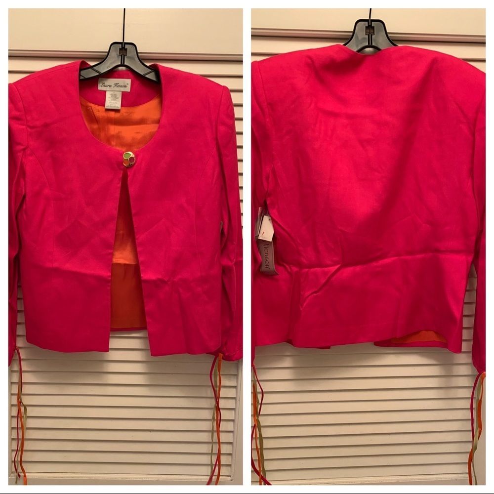Laura Henson Top Blouse size 8
NWT